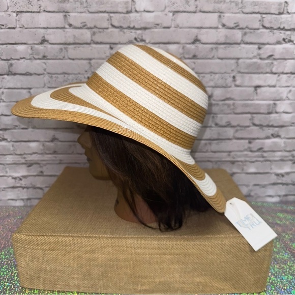 Time and Tru Striped Women's Sun Hat One Size Tan White Beach Floppy Hat NEW - Picture 3 of 11